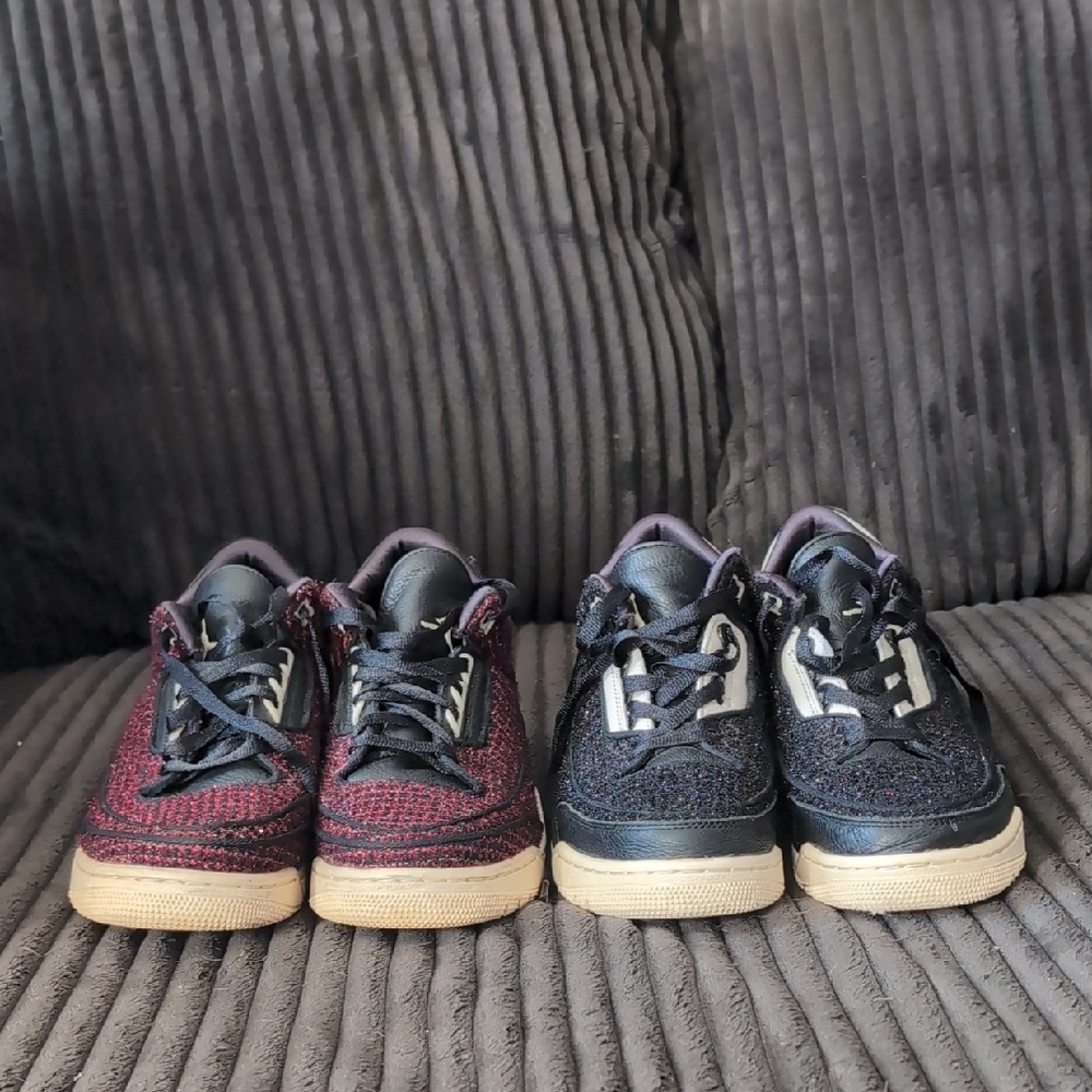 Jordan 3 Vogue AWOKS x2 in each colorway - Black and Red